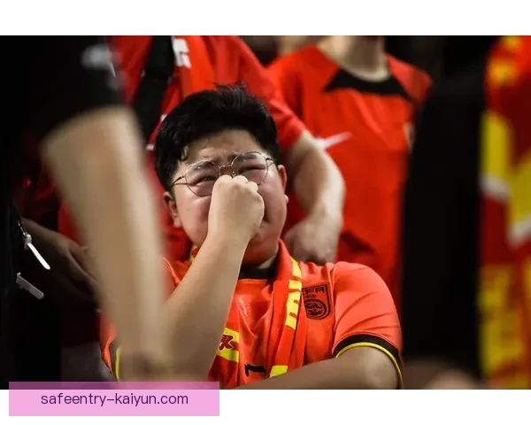 J1联赛上座率创历史新高,球迷热情推动赛季精彩纷呈 J1联赛上座率创历史新高,球迷热情推动赛季精彩纷呈