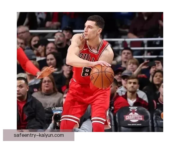 图卢兹在联赛中迎来关键胜利，状态回暖，争夺季后赛席位值得关注。