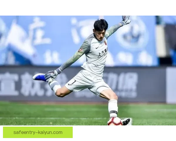 阿兹蒙近期比赛影响力提升，表现稳健引发多方关注