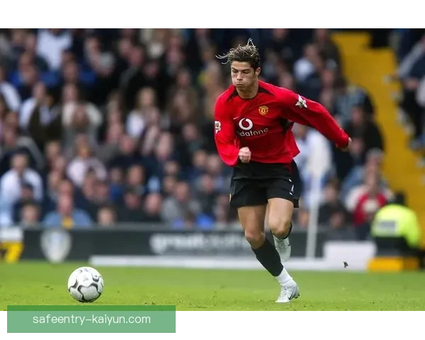 C罗回归曼联后状态回暖，球队期望其表现稳定带动全队士气